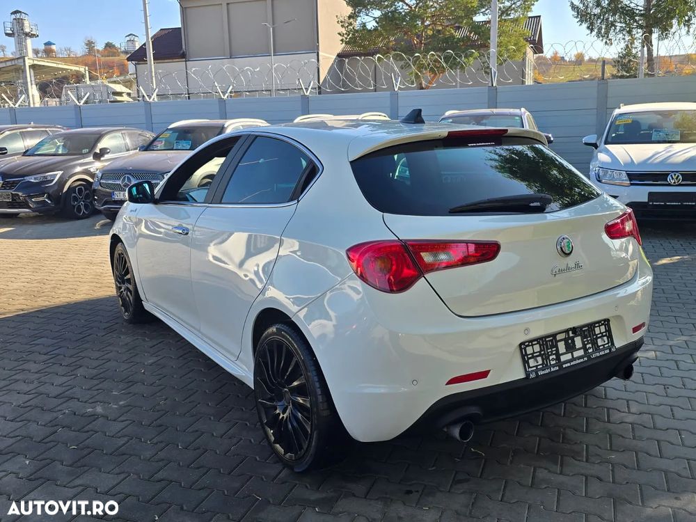 Alfa Romeo Giulietta 2.0 JTDM 20V TCT Speciale - 3