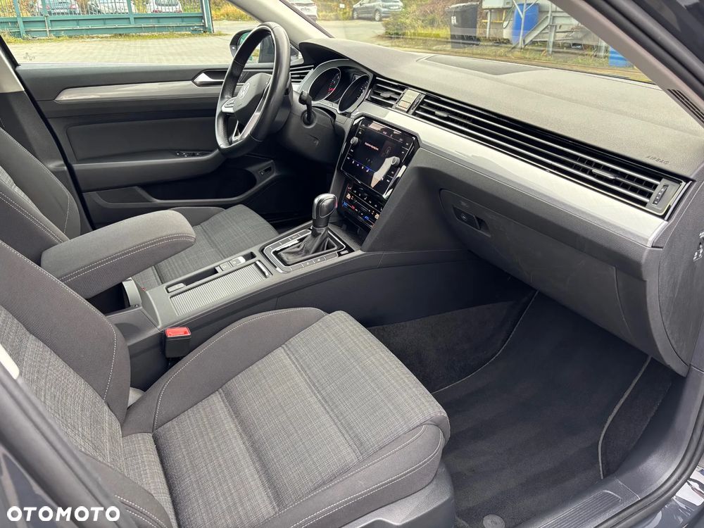 Volkswagen Passat Variant 2.0 TSI Business DSG - 12