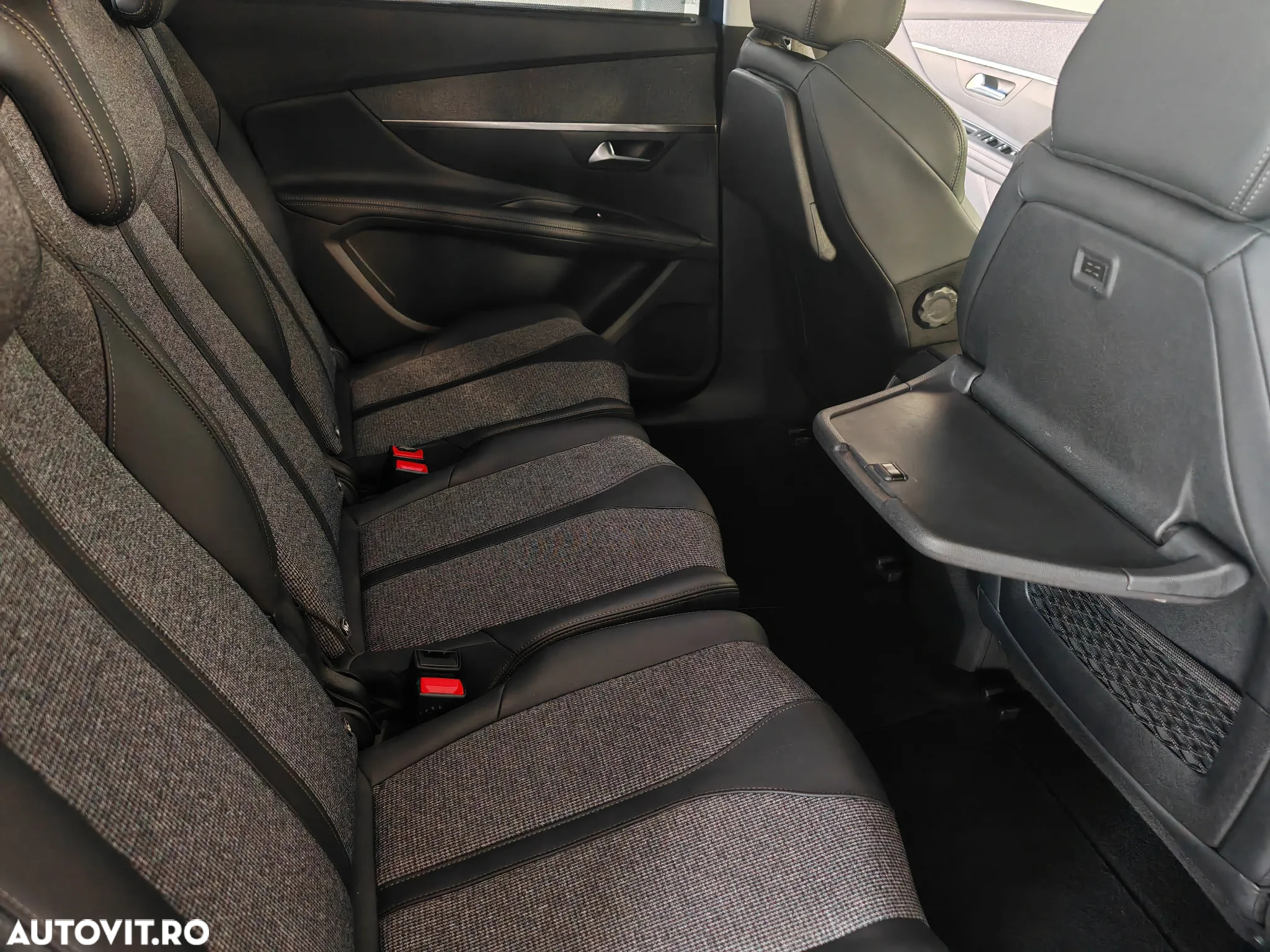 Peugeot 5008 1.2 Puretech Turbo s&s EAT8 Allure - 10
