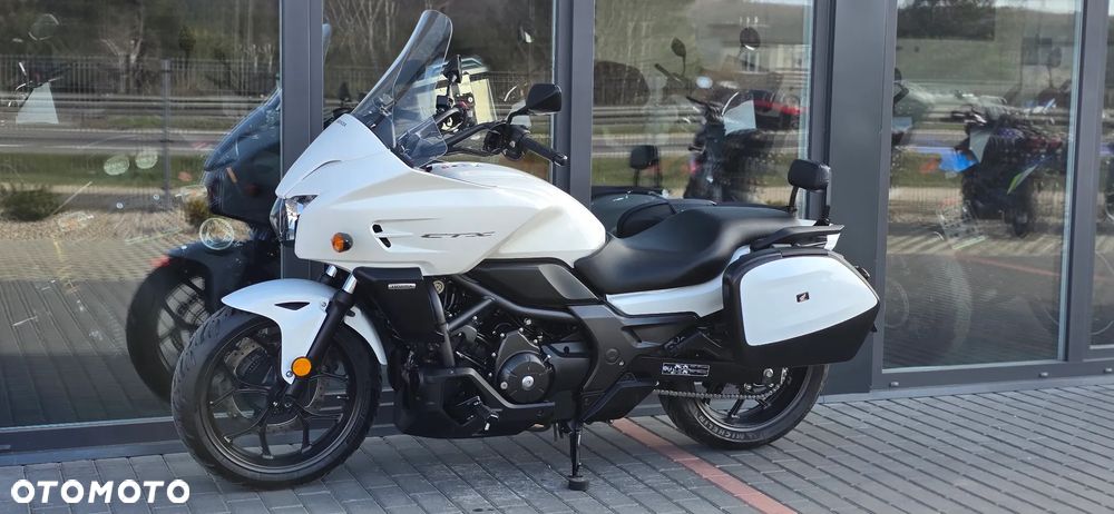 Honda CTX - 25
