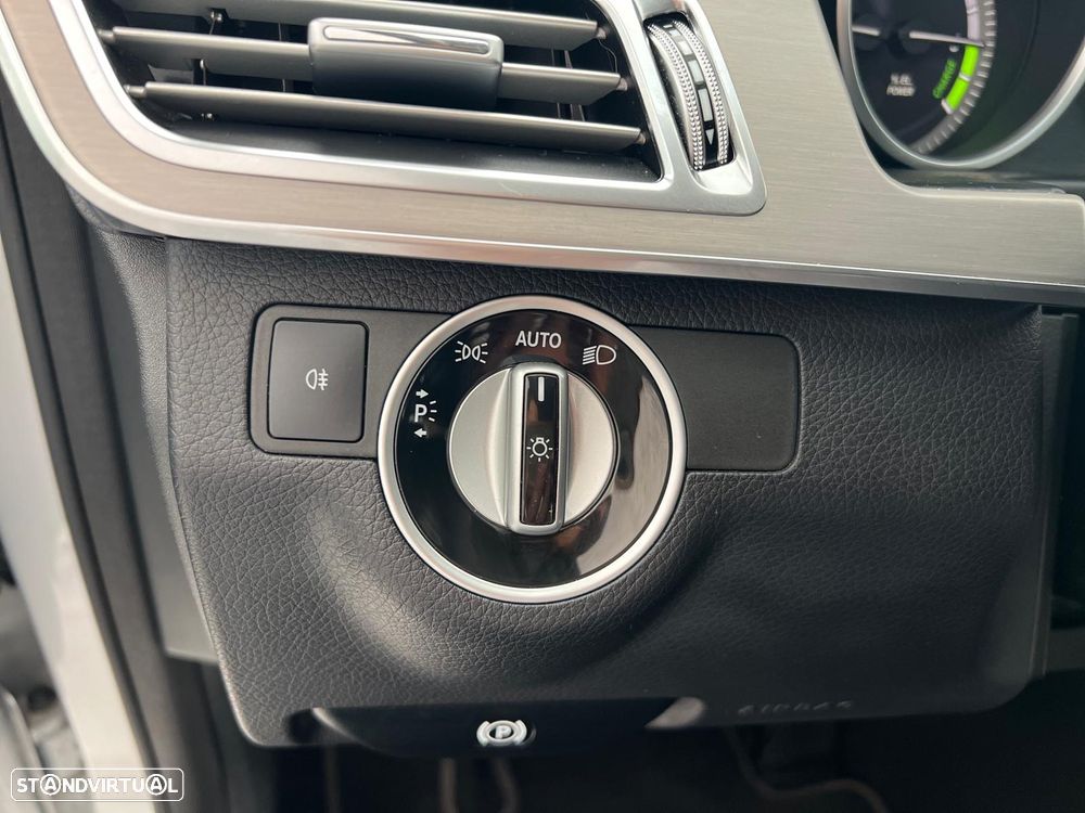 Mercedes-Benz E 300 Bluetec Hybrid Elegance - 23