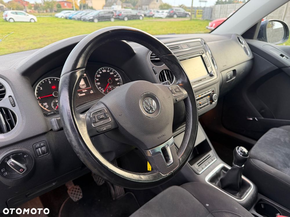 Volkswagen Tiguan - 24
