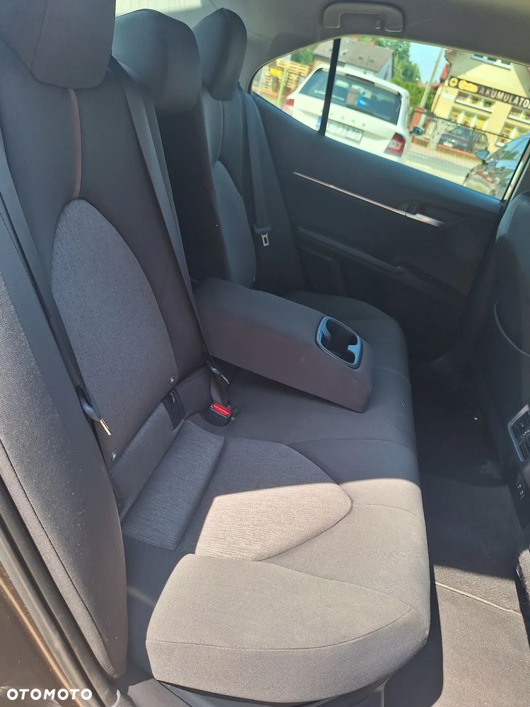 Toyota Camry 2.5 Hybrid Comfort CVT - 26