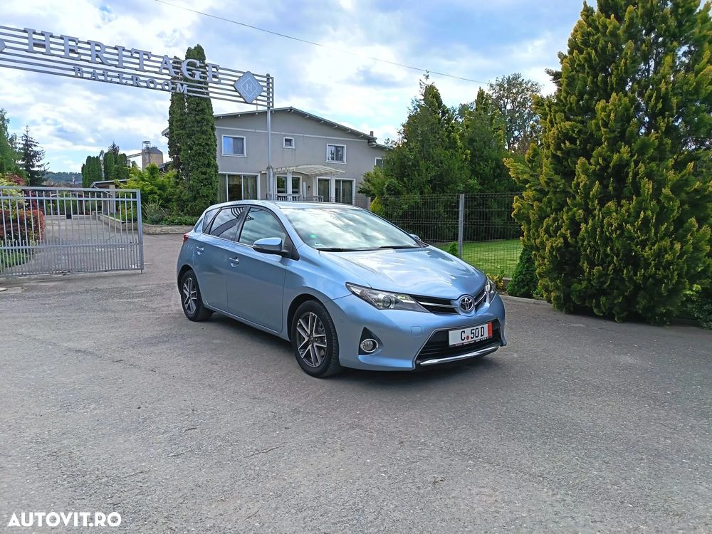 Toyota Auris 2.0 D-4D Edition - 2