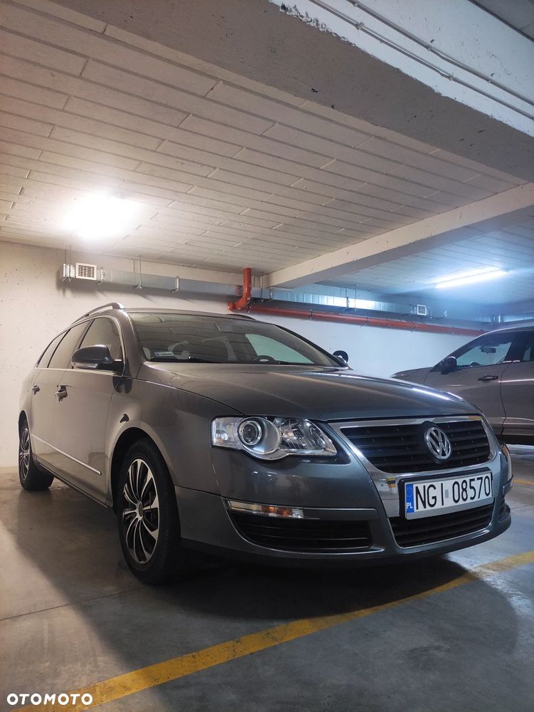 Volkswagen Passat 2.0 TDI Comfortline - 29