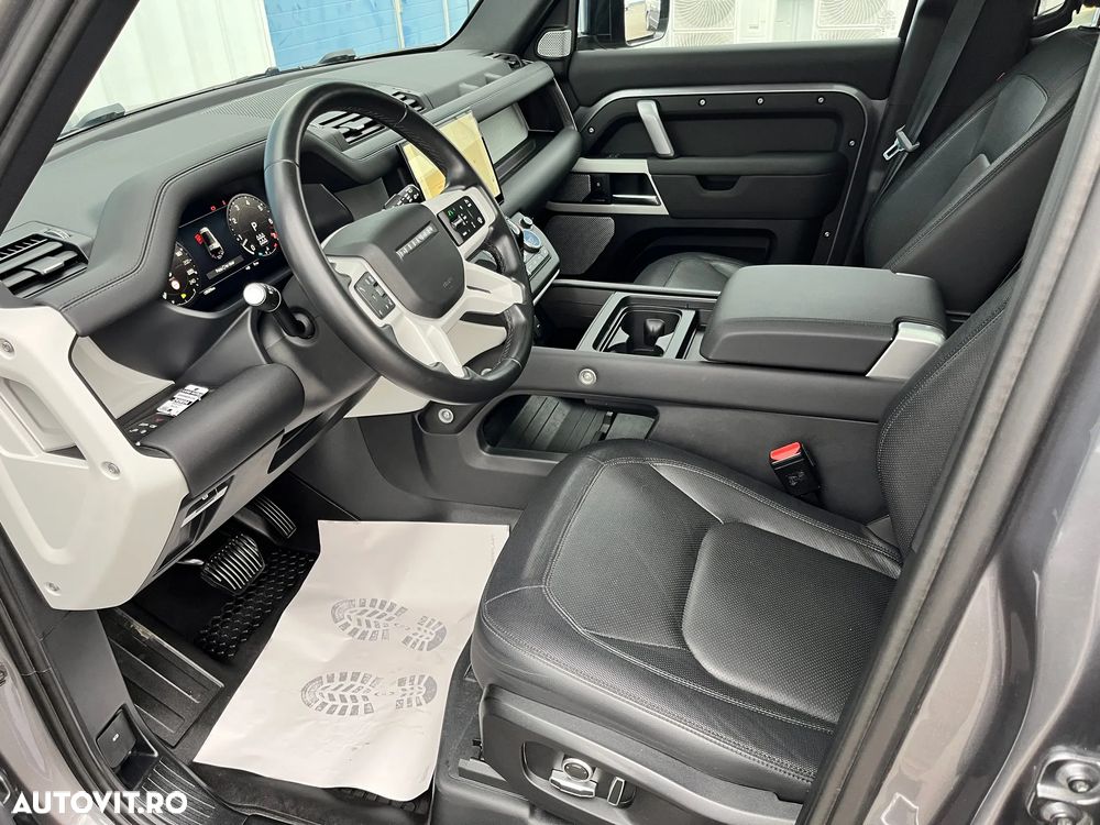 Land Rover Defender - 13