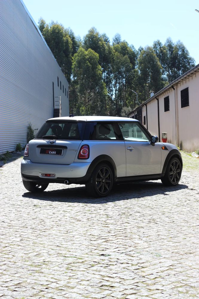 MINI 3 Portas Cooper D - 4