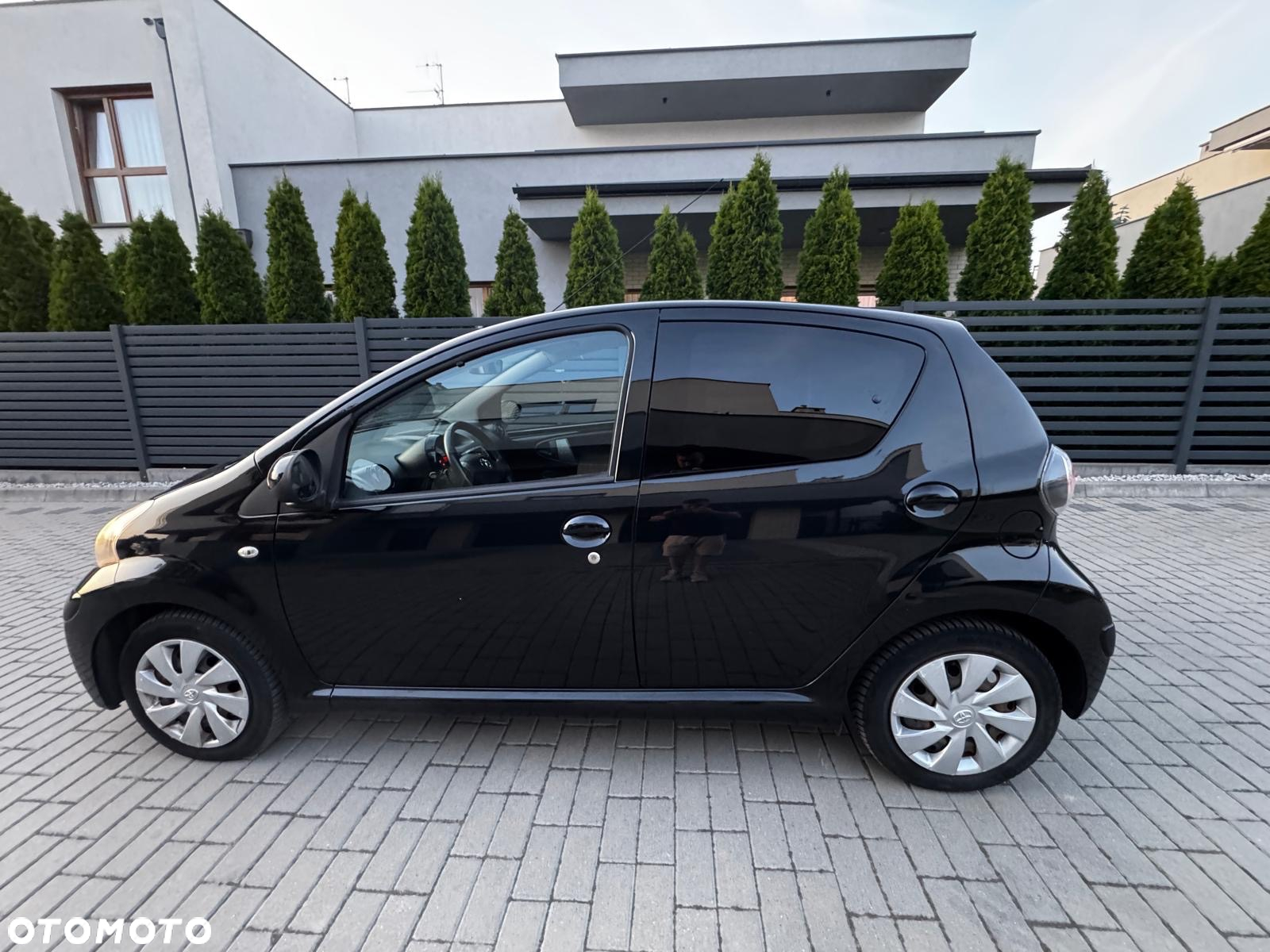Toyota Aygo Black - 3