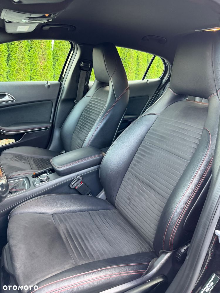 Mercedes-Benz GLA 200 d AMG Line - 23