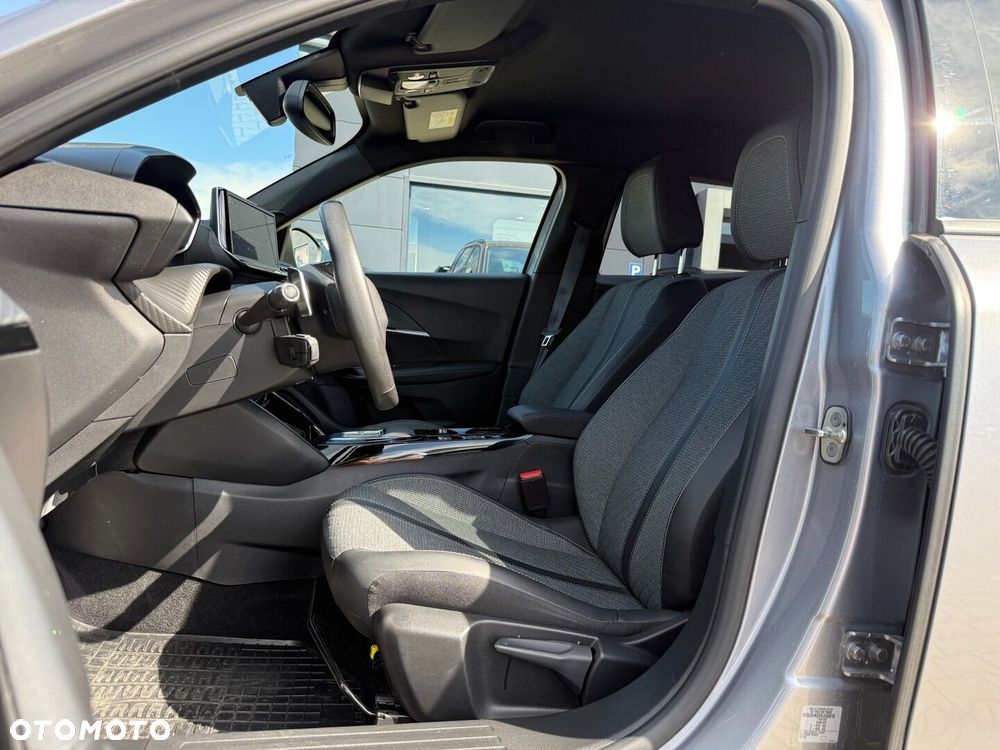 Peugeot 2008 1.2 PureTech Allure S&S EAT8 - 27