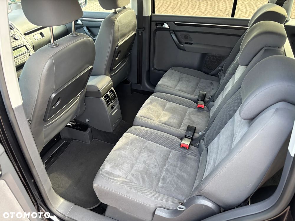 Volkswagen Touran 1.4 TSI MATCH - 13