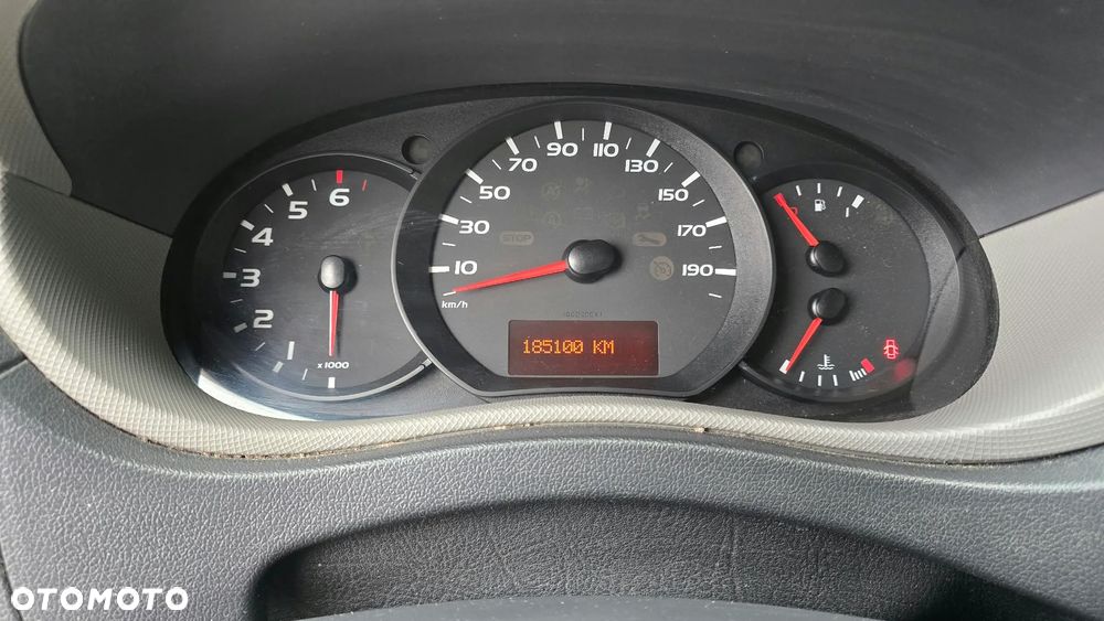 Nissan NV400 - 19