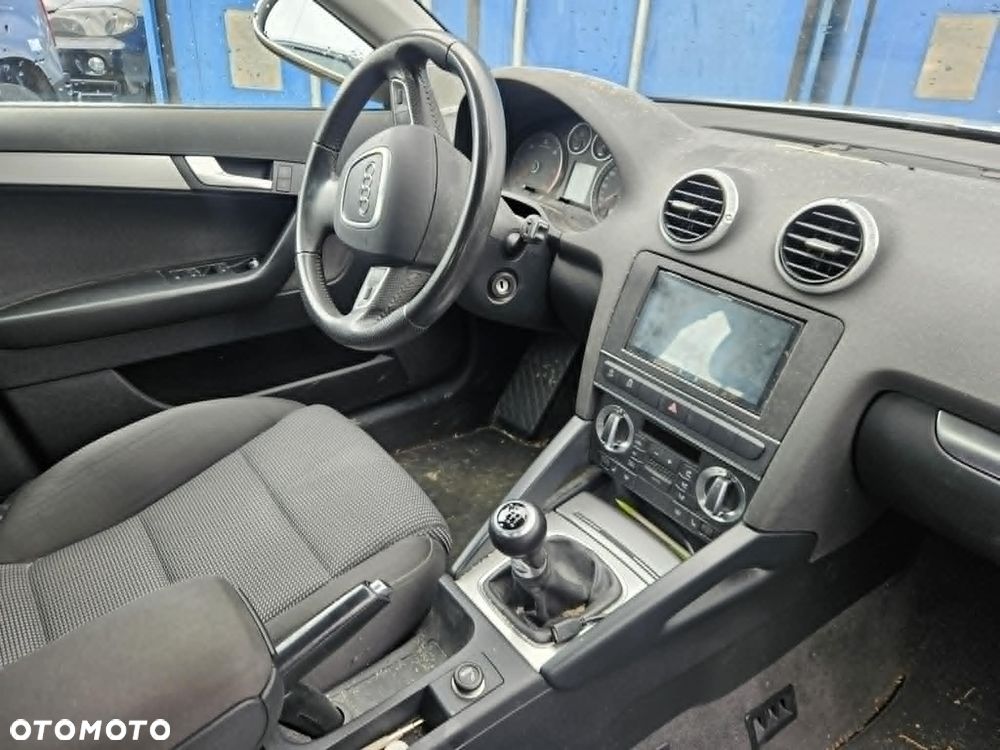 Audi A3 Sportback 2.0 TDI DPF Ambiente - 11