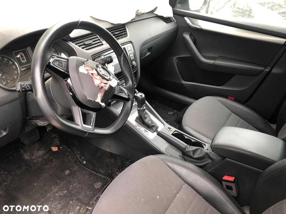 Skoda Octavia 2.0 TDI (Green tec) DSG Joy - 9