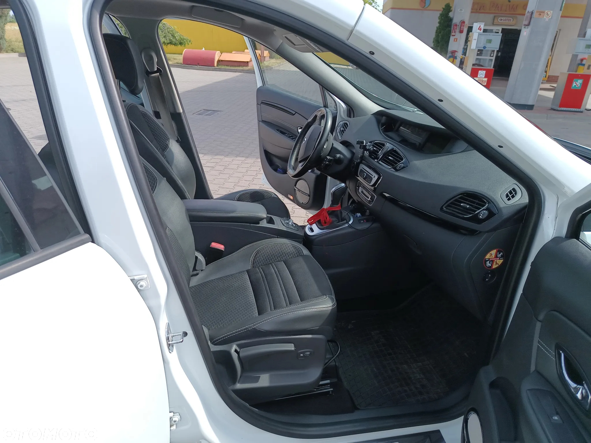 Renault Scenic 1.5 dCi Bose EDition EDC - 16