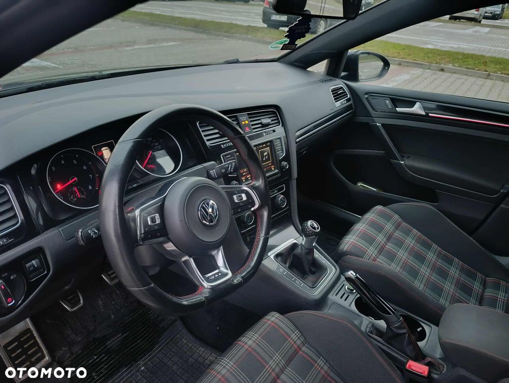 Volkswagen Golf 2.0 TSI BMT GTI - 11