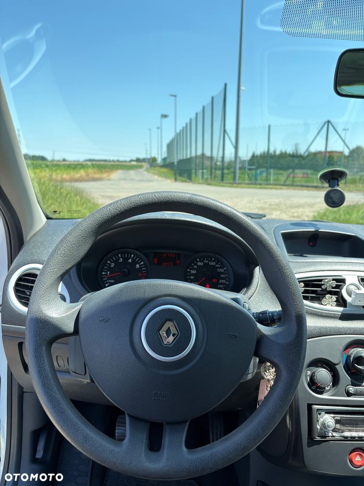 Renault Clio 1.2 16V Campus Authentique - 12