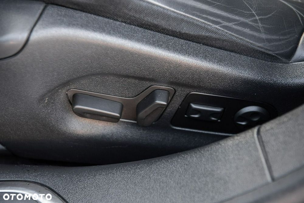Citroën C5 2.0 HDi Exclusive Equilibre Navi - 24