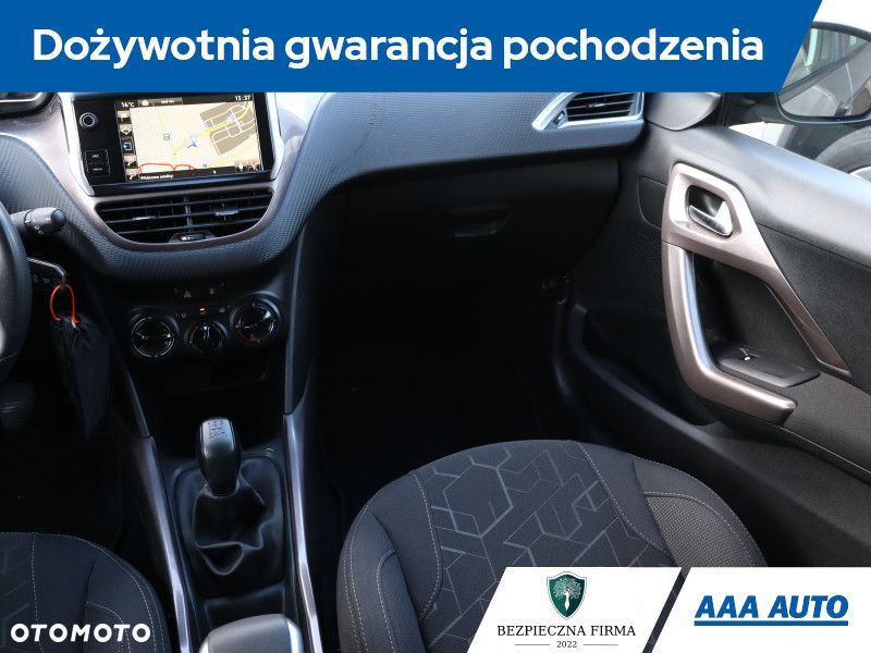 Peugeot 2008 - 9