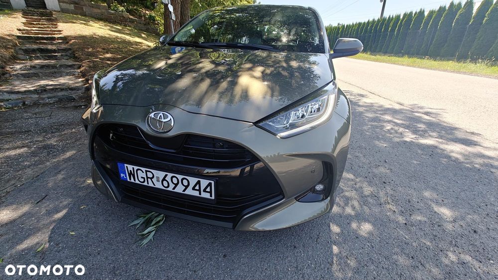 Toyota Yaris ver-hybrid-1-5-selection-style - 4