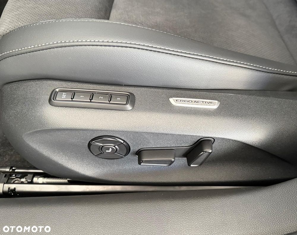 Volkswagen Passat 2.0 TDI SCR Business Plus DSG - 28