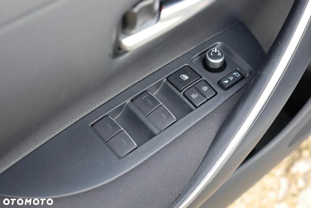 Toyota Corolla 1.8 Hybrid Comfort - 30