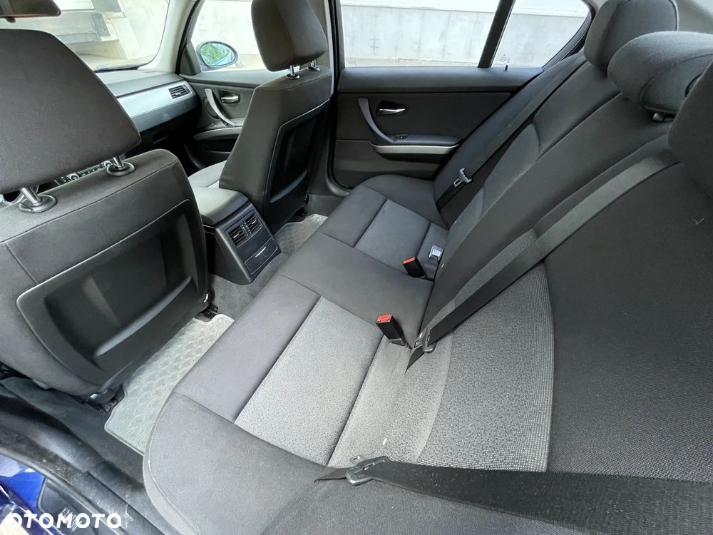 BMW Seria 3 320d DPF - 35