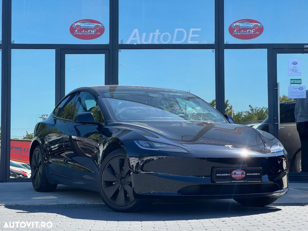 Tesla Model 3 - 2