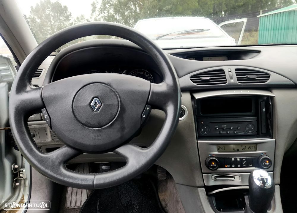 Renault Laguna Break 1.6 Privilège - 8