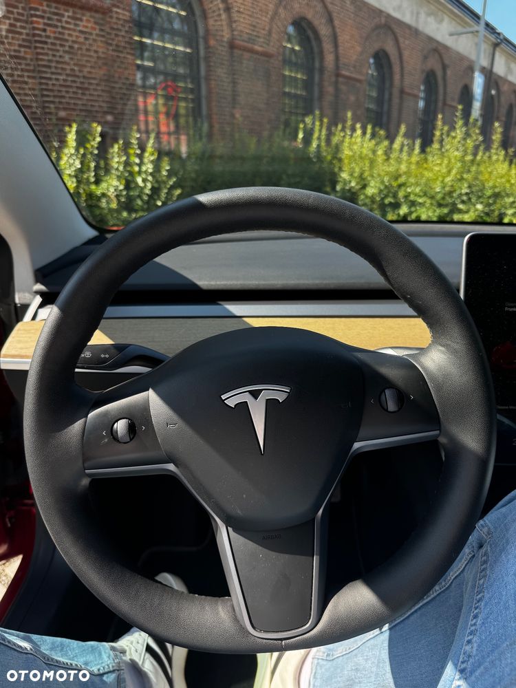 Tesla Model 3 Standard Reichweite Plus Hinterradantrieb - 28