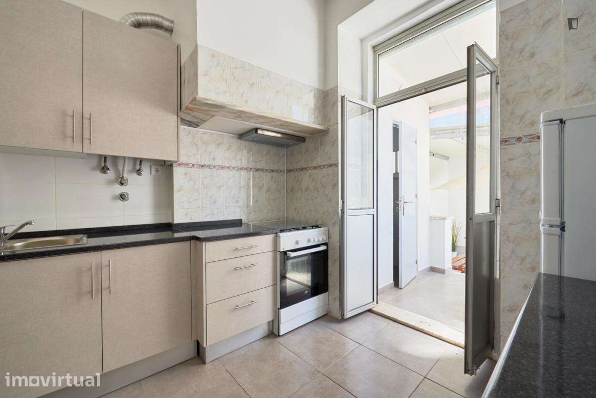 Quarto - localizado em Penha de França Lisbon - Grande imagem: 3/45