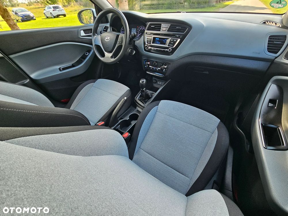 Hyundai i20 1.2 Select - 12