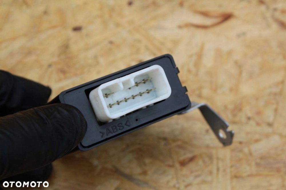 Moduł centalnego zamka LEXUS IS I mk1 85970-53010 - 3