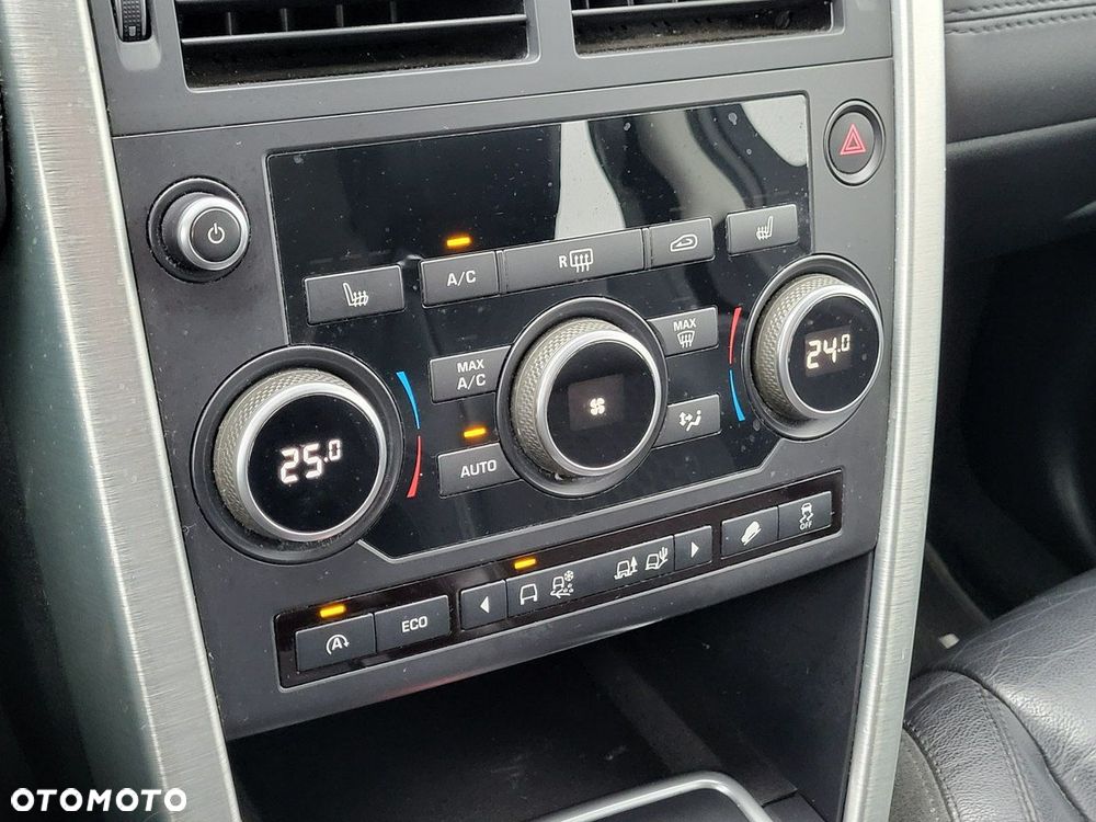Land Rover Discovery Sport - 32