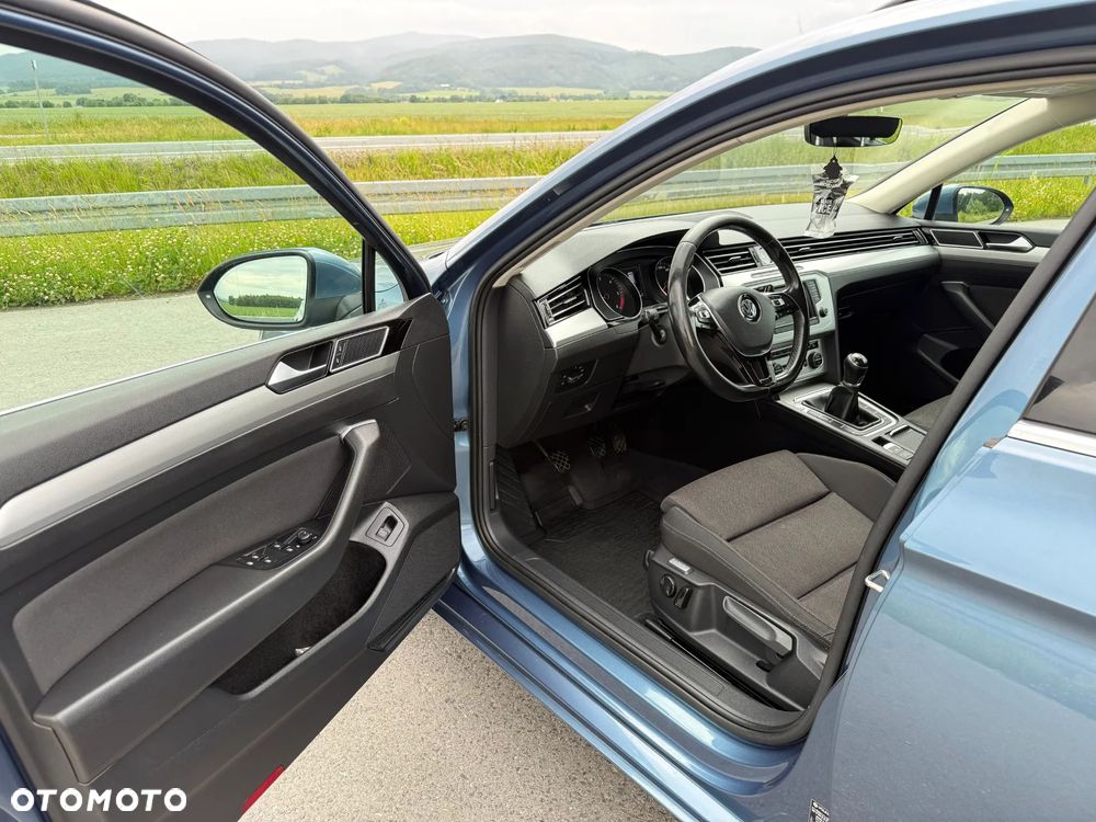 Volkswagen Passat 2.0 TDI BMT Comfortline - 23