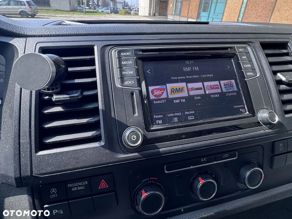 Volkswagen Transporter - 17