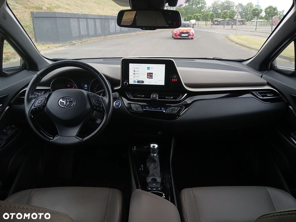 Toyota C-HR 2.0 Hybrid Executive - 19