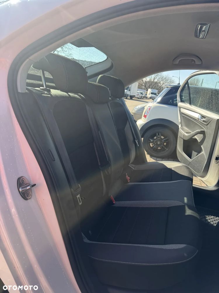 Skoda RAPID 1.4 TDI DPF Clever - 6