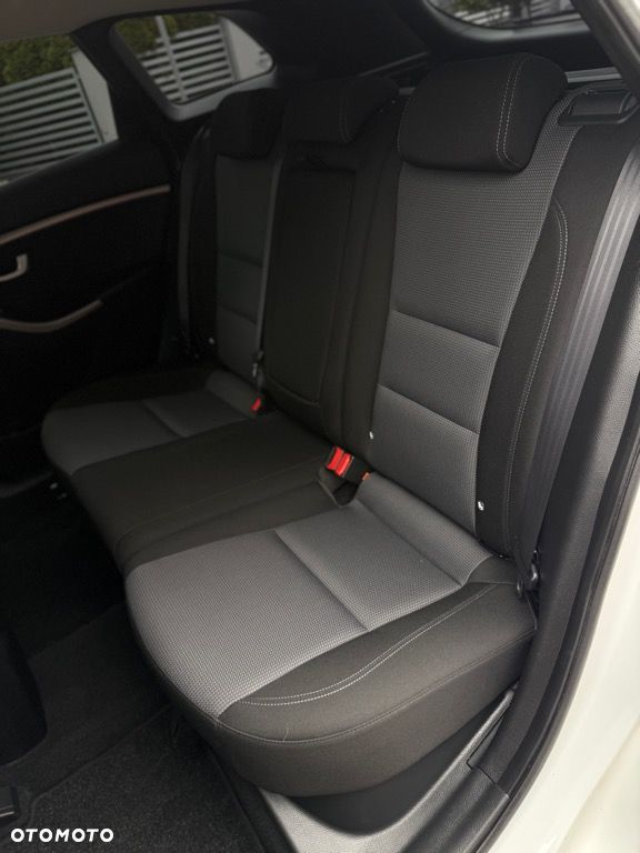 Hyundai i30 1.6 GDI Premium - 8