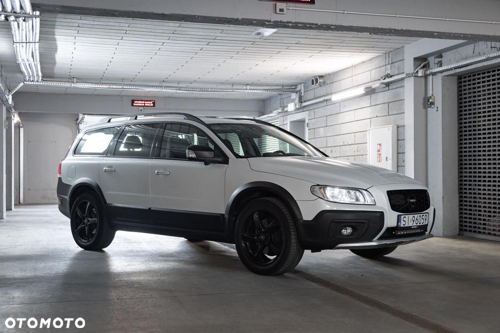 Volvo XC 70 T6 AWD Dynamic Momentum - 8