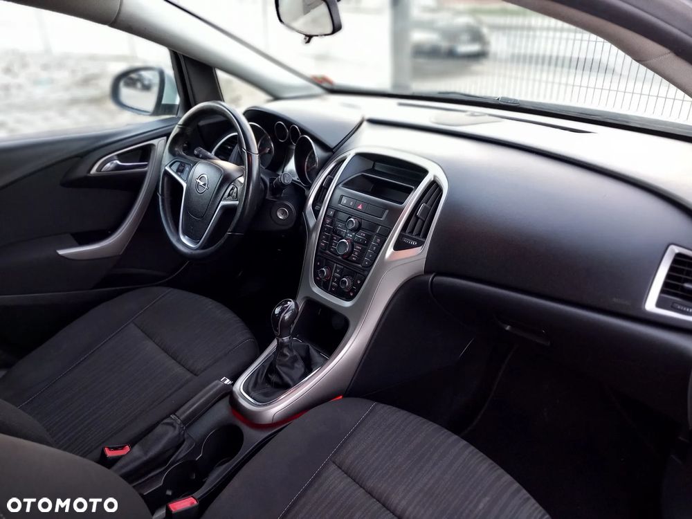 Opel Astra 1.6 150 Jahre - 20