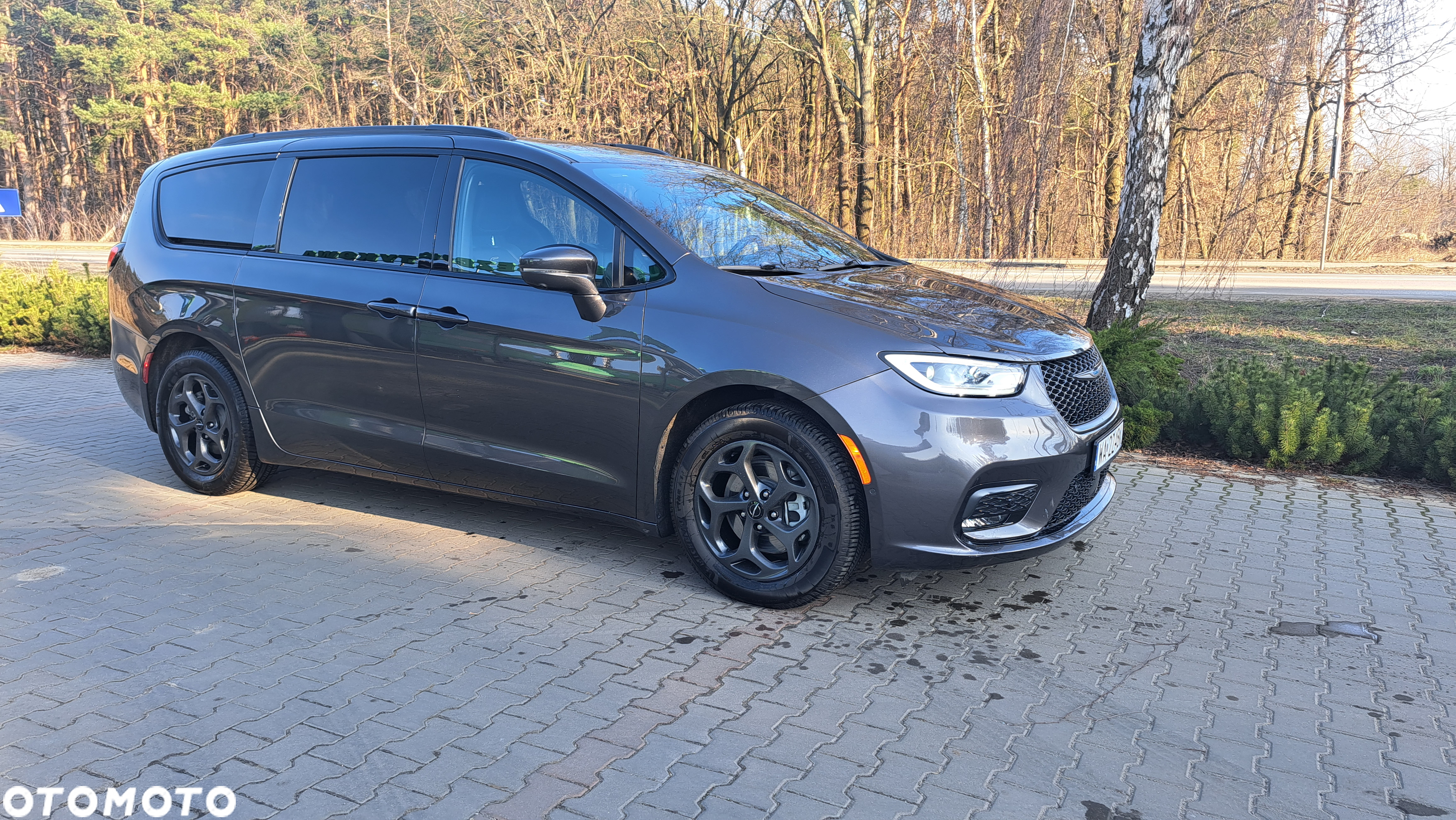 Chrysler Pacifica - 8