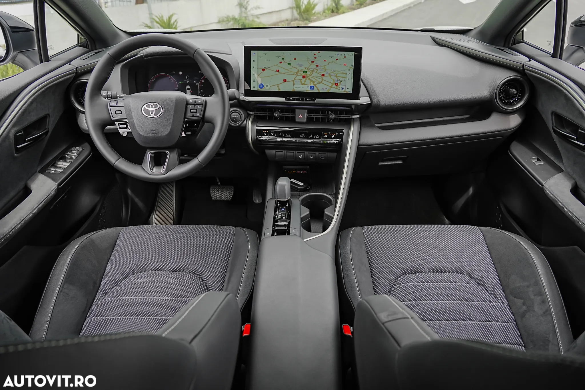 Toyota C-HR 1.8 HSD 122 CP 4x2 CVT C-lassy bi-tone - 8