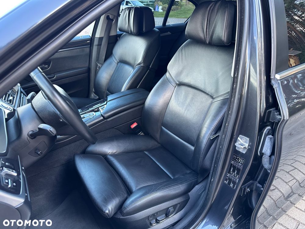 BMW Seria 5 520d - 8