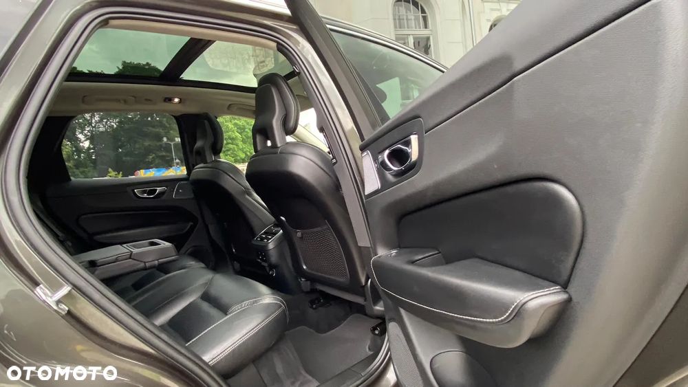 Volvo XC 60 B5 D AWD Geartronic Inscription - 9