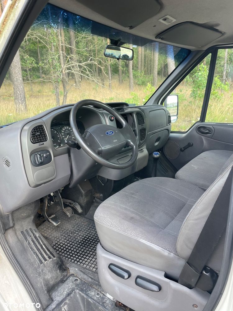 Ford Transit - 10