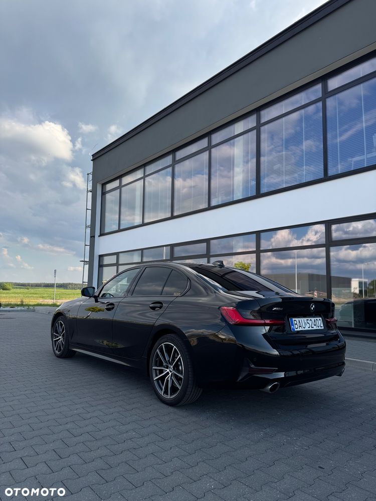 BMW Seria 3 330i xDrive Sport Line - 5