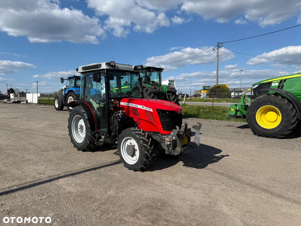 Massey Ferguson F 3710 - 1