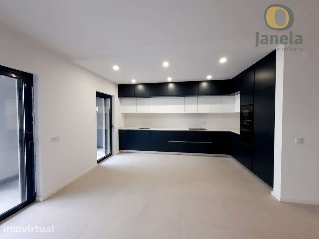 Maravilhoso T3 com 150,51 m2, garagem, piscina no topo, zona fitnes... - Grande imagem: 3/11