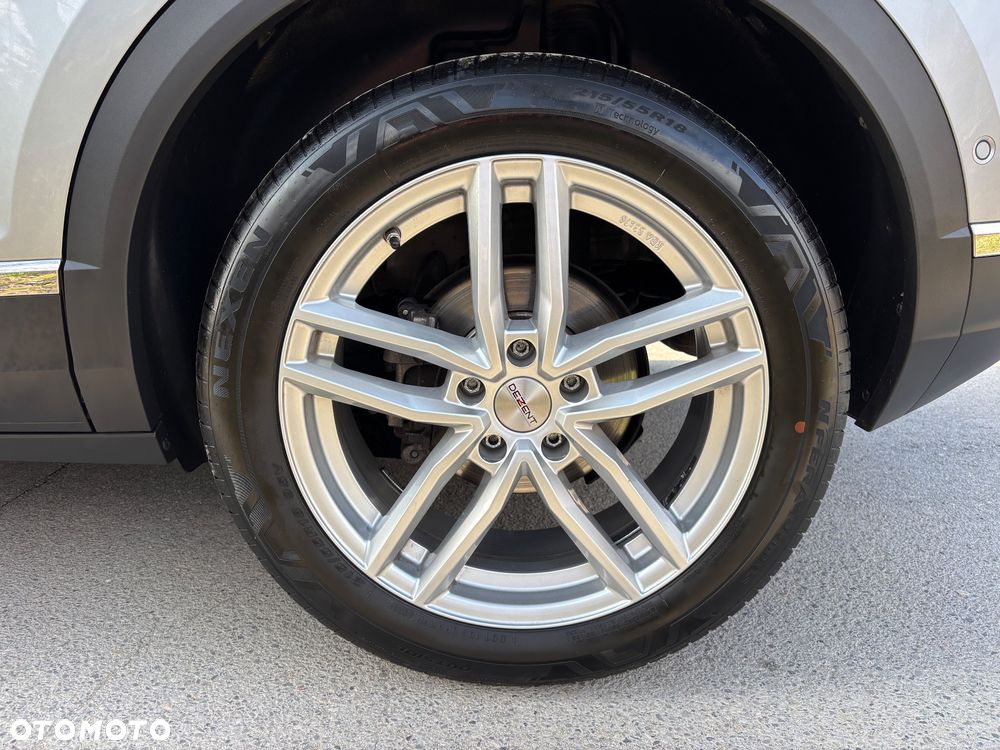 Volkswagen T-Roc 2.0 TDI SCR 4MOTION DSG Style - 24